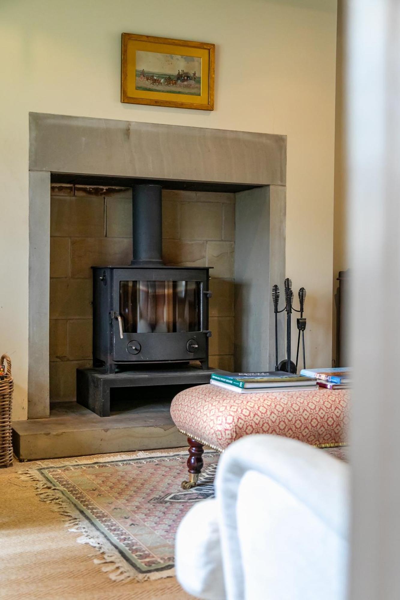 Pretty Yorkshire Stone Cottage Harome Exterior photo